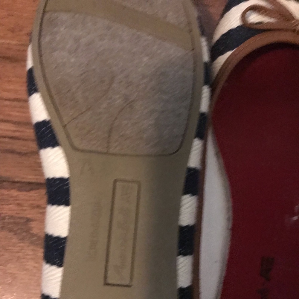 Flats - Picture 2 of 2
